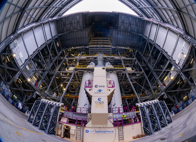 VA267 Ariane6 4 boosters